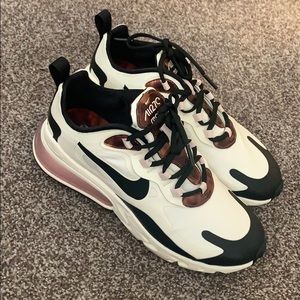 Nike Air Max 270 React 2